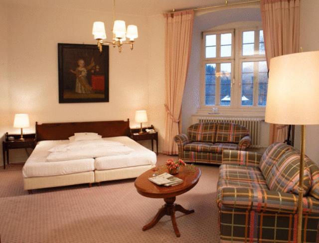 Hotel Und Restaurant Burg Schnellenberg آتندورن المظهر الخارجي الصورة