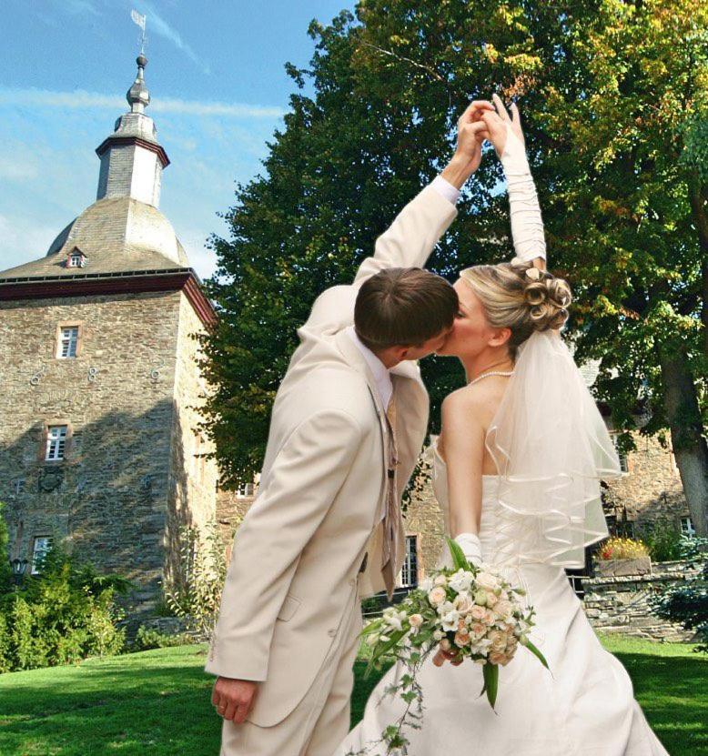 Hotel Und Restaurant Burg Schnellenberg آتندورن المظهر الخارجي الصورة