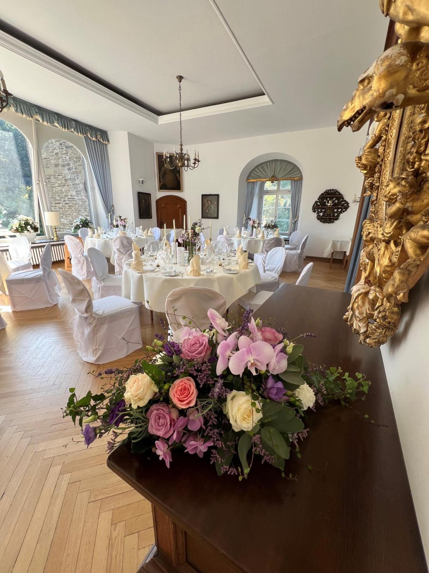 Hotel Und Restaurant Burg Schnellenberg آتندورن المظهر الخارجي الصورة