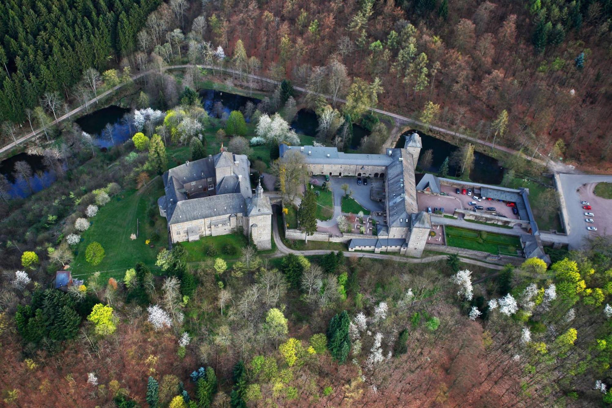 Hotel Und Restaurant Burg Schnellenberg آتندورن المظهر الخارجي الصورة